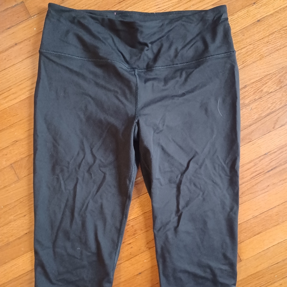Victoria's Secret Sport Black Capri Leggings